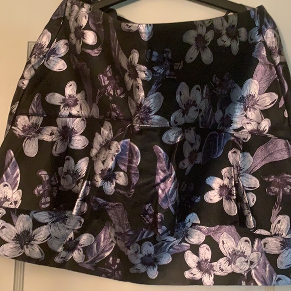 100% polyurethane ruffled mini skirt - Picture 3 of 6